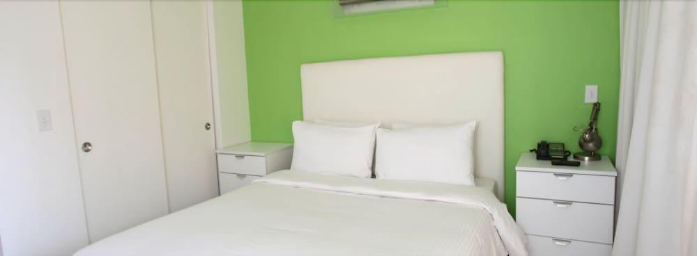 Hotel Dolce Villa Провидънс Екстериор снимка